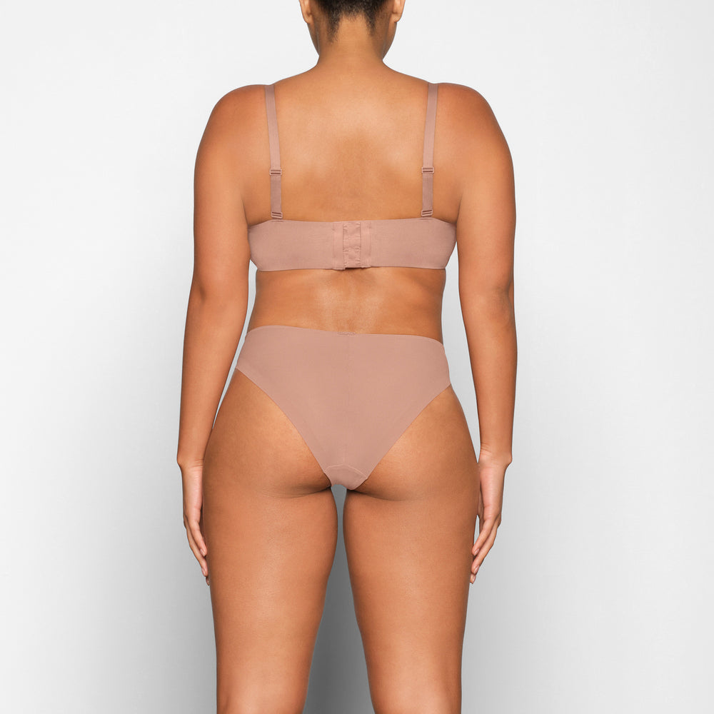 Balconette Bra Skims NO SHOW MOLDED UNLINED Abricot | 721TMVQEP
