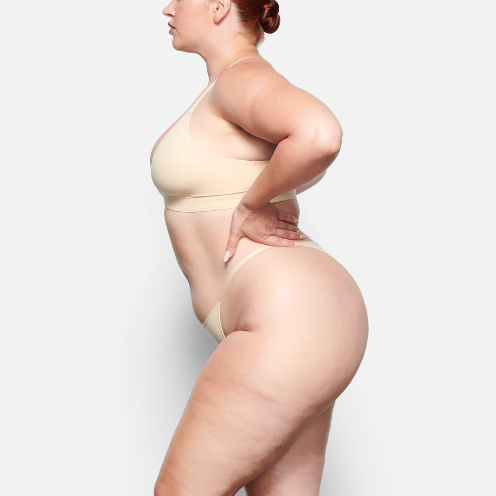 Bikini Skims FITS EVERYBODY CHEEKY STRING Marron | 026EVYMZT