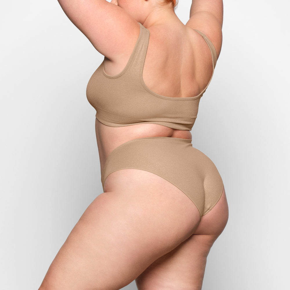 Bikini Skims SOFT SMOOTHING SHINE Beige | 024ZILWJF