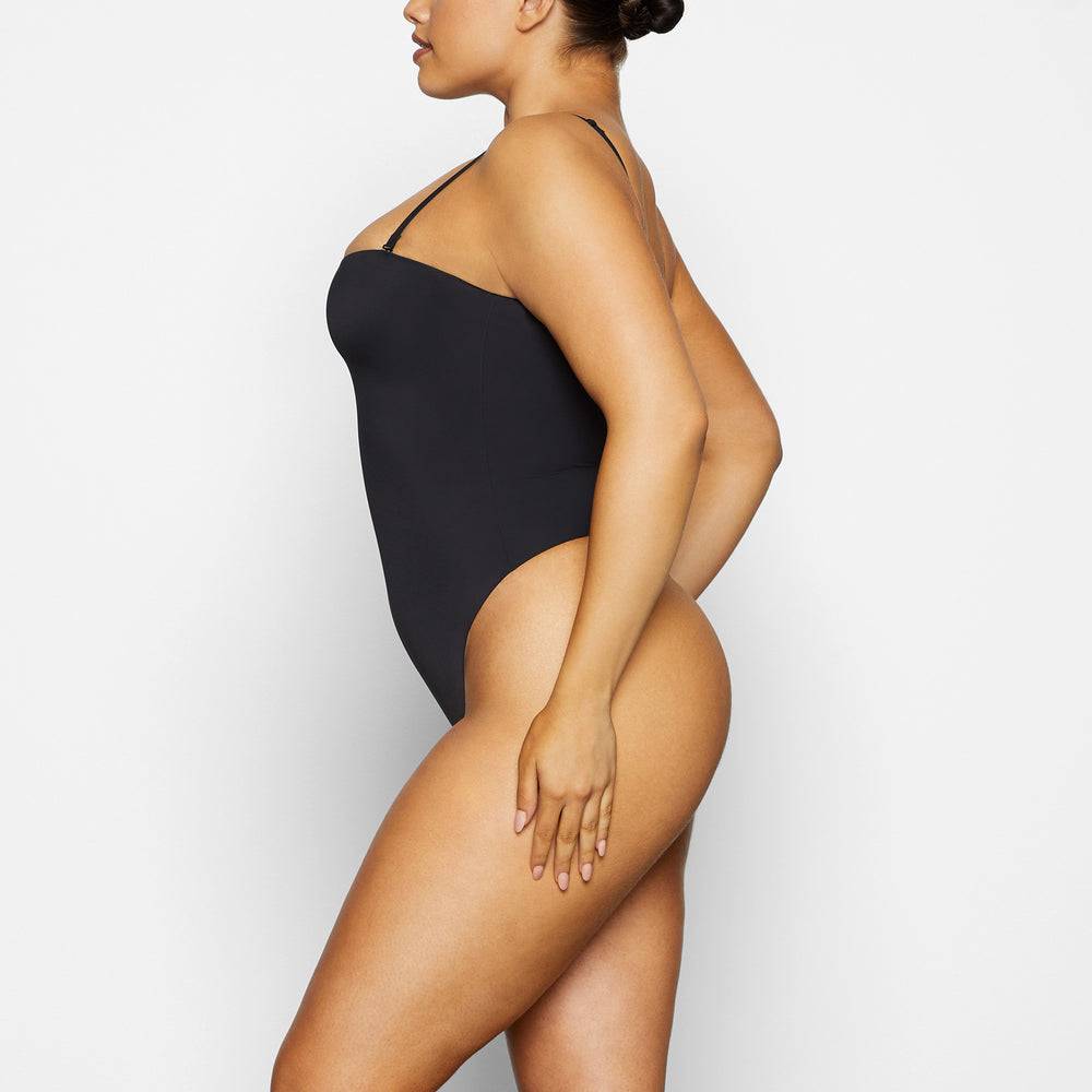 Body Skims CONTOUR LIFT STRAIGHT NECK Noir | 960UOHBND