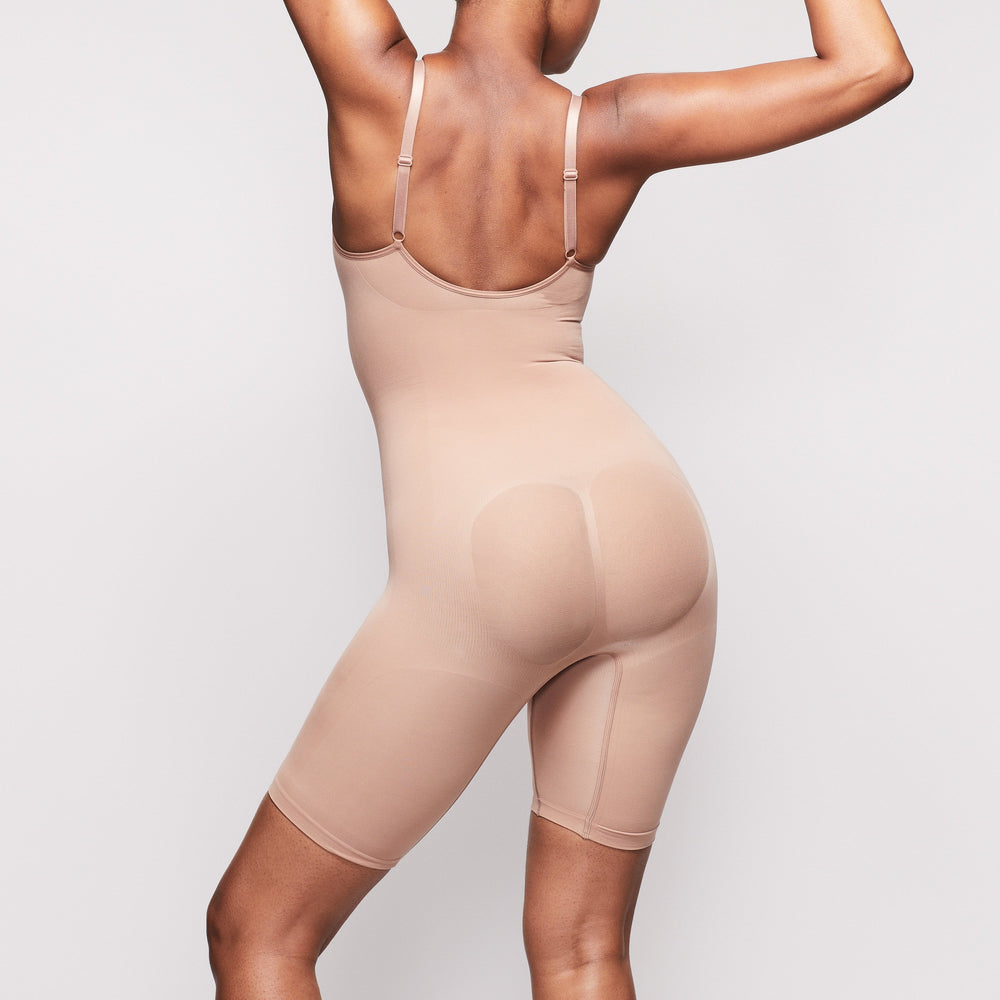 Body Skims SCULPTING BODYSUIT MID THIGH W. OPEN GUSSET Abricot | 340UQRGCD