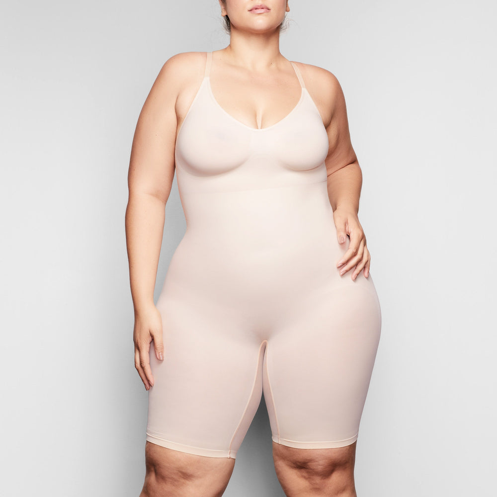 Body Skims SCULPTING BODYSUIT MID THIGH W. OPEN GUSSET Beige | 825IGLWME