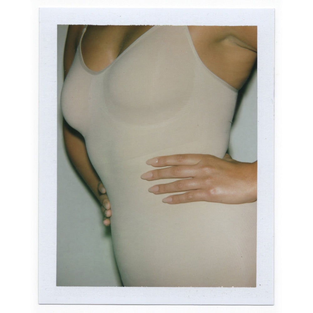 Body Skims SCULPTING BODYSUIT MID THIGH W. OPEN GUSSET Beige | 825IGLWME