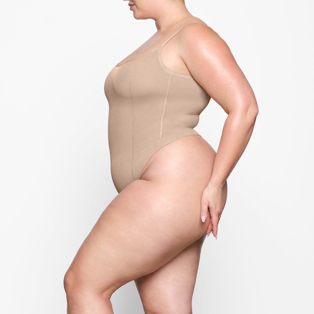 Body Skims SHEER SCULPT THONG Beige | 072HBYVCU