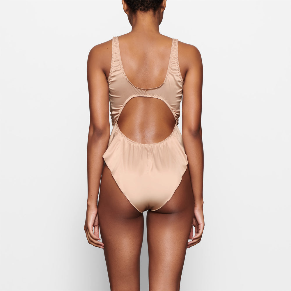 Body Skims WOVEN SHINE TIE FRONT Rose | 468UMNBER