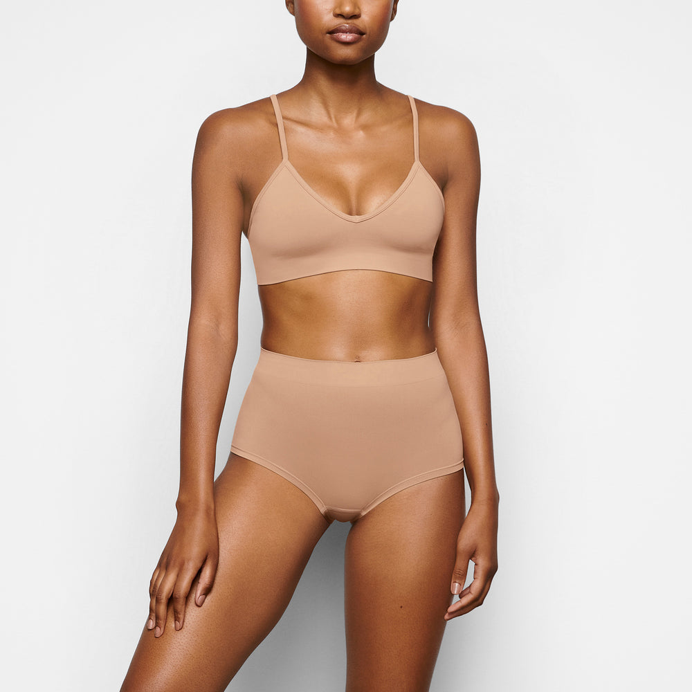 Boy Short Skims SOFT SMOOTHING Beige | 407PVWJHU