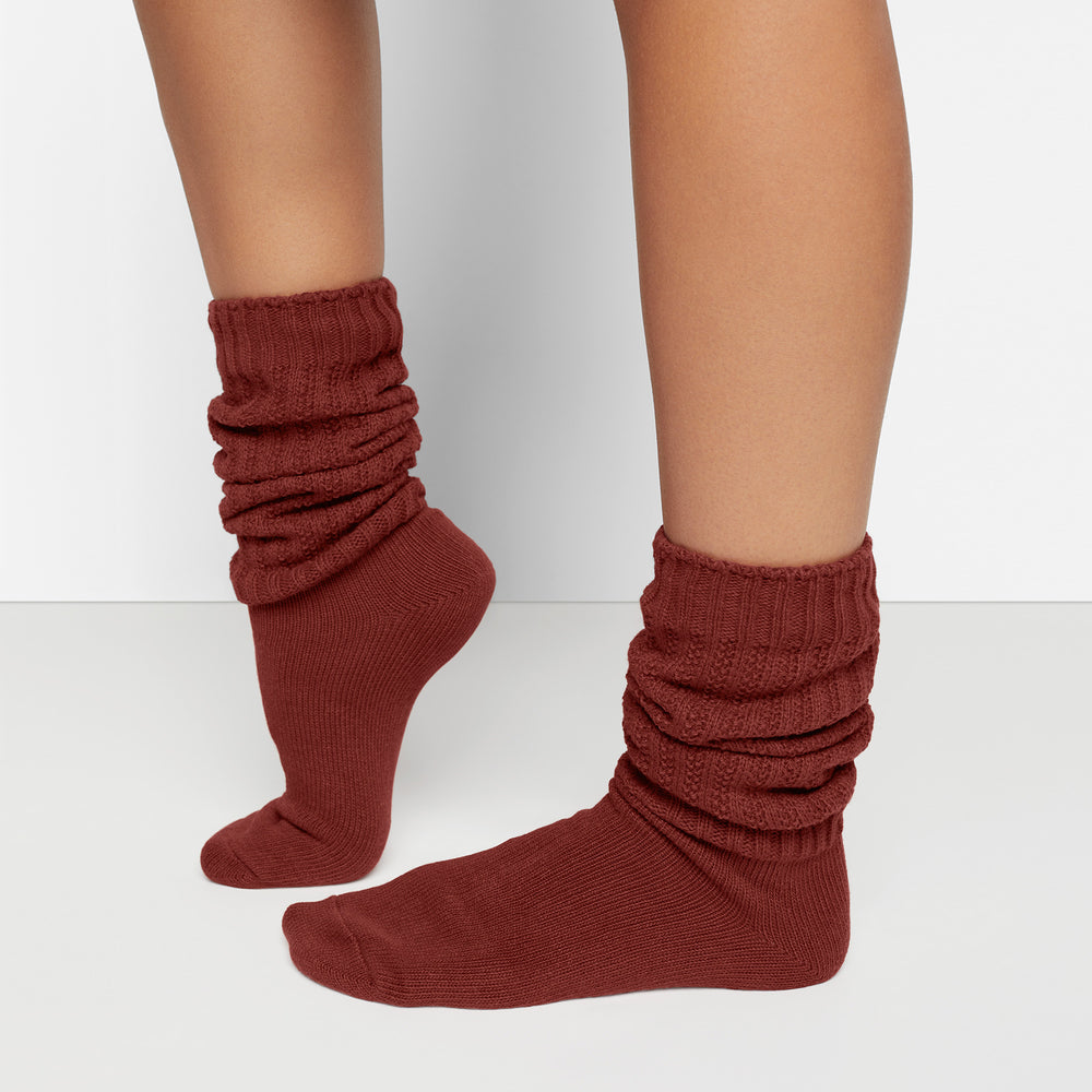 Chaussettes Skims SLOUCH Rouge Foncé | 270LKXPTY