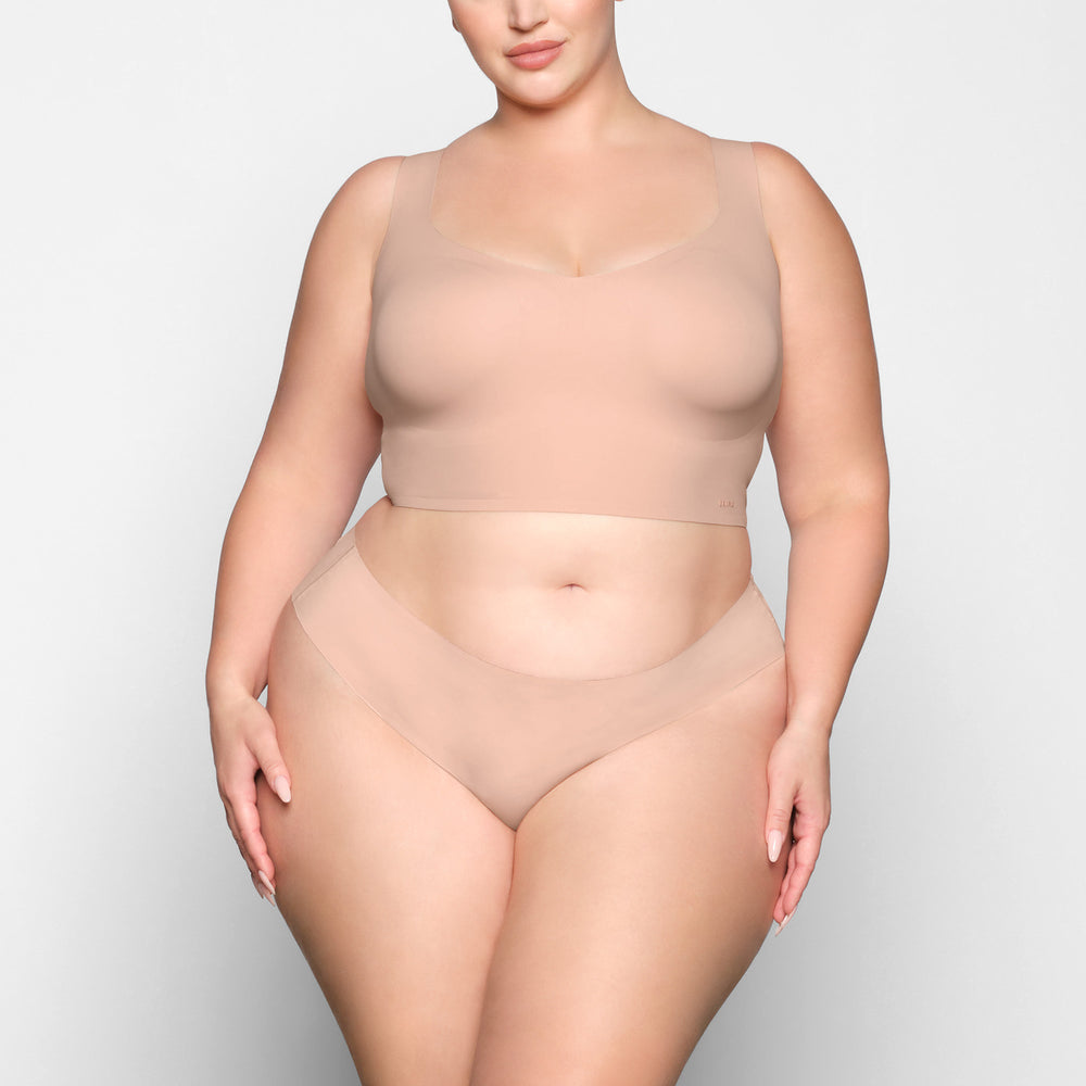 Hipster Skims NAKED CHEEKY Beige | 394FCLKDA