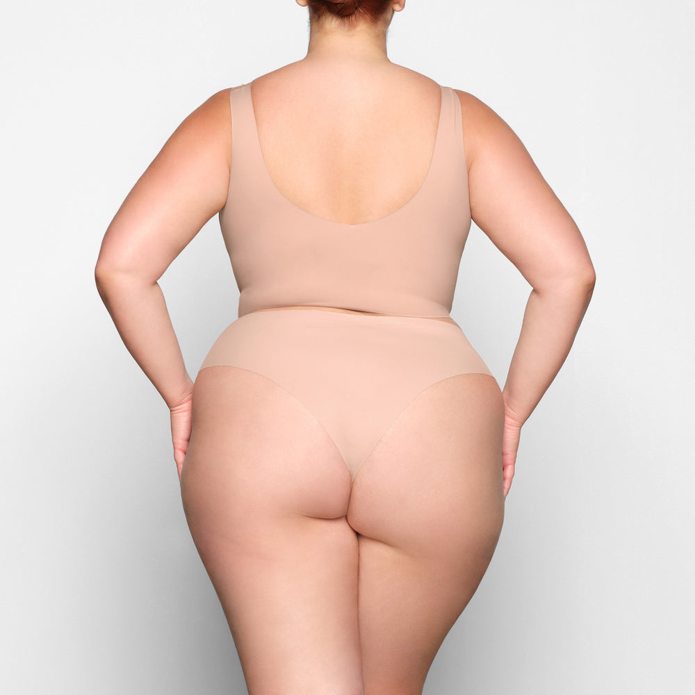 Hipster Skims NAKED CHEEKY Beige | 394FCLKDA
