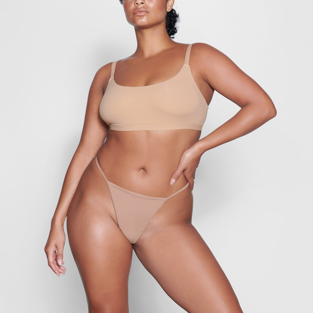 Lanières Skims FITS EVERYBODY T STRING Beige | 561ABMNRP