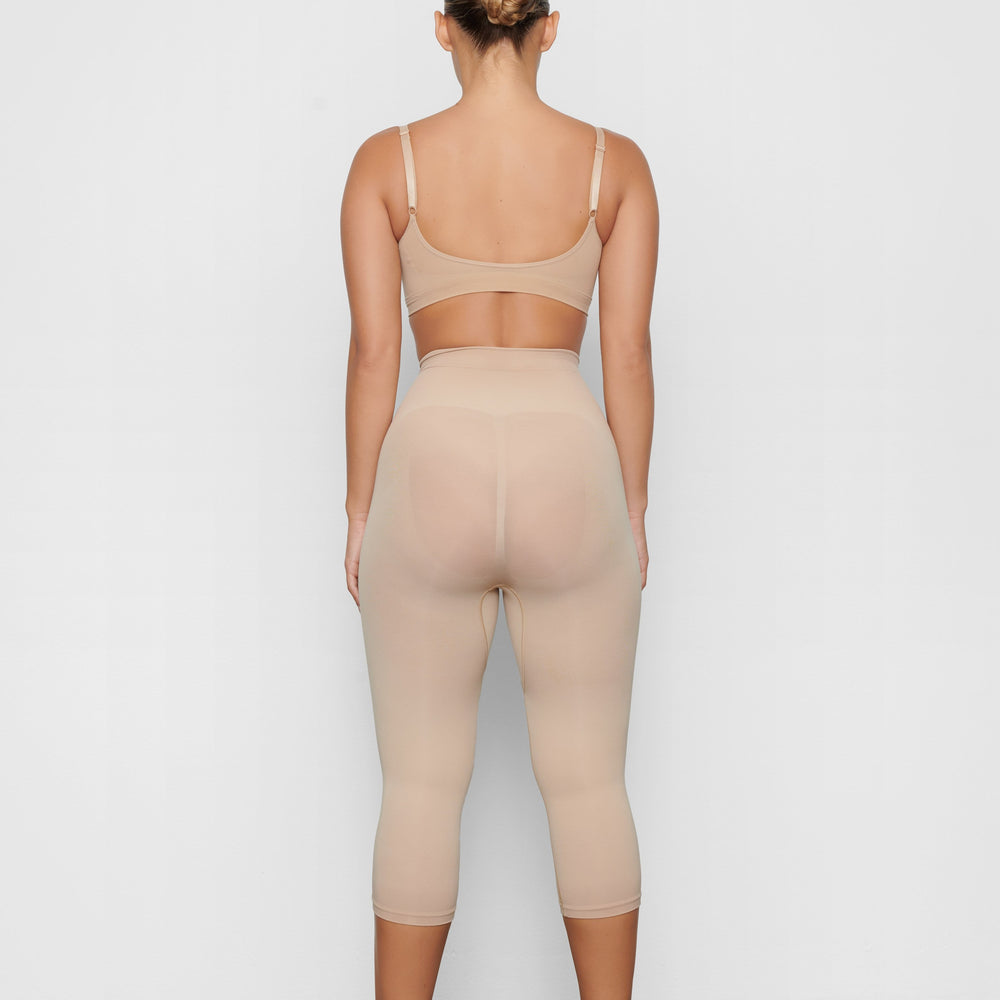 Leggings Skims SCULPTING BELOW THE KNEE Beige | 135OMFQHX
