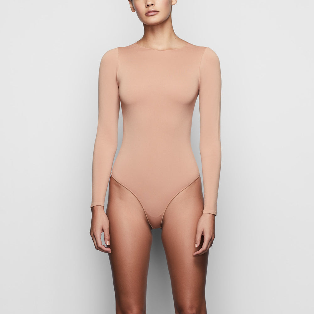 Long Sleeve Bodysuit Skims ESSENTIAL CREW NECK Abricot | 947LIKCMT