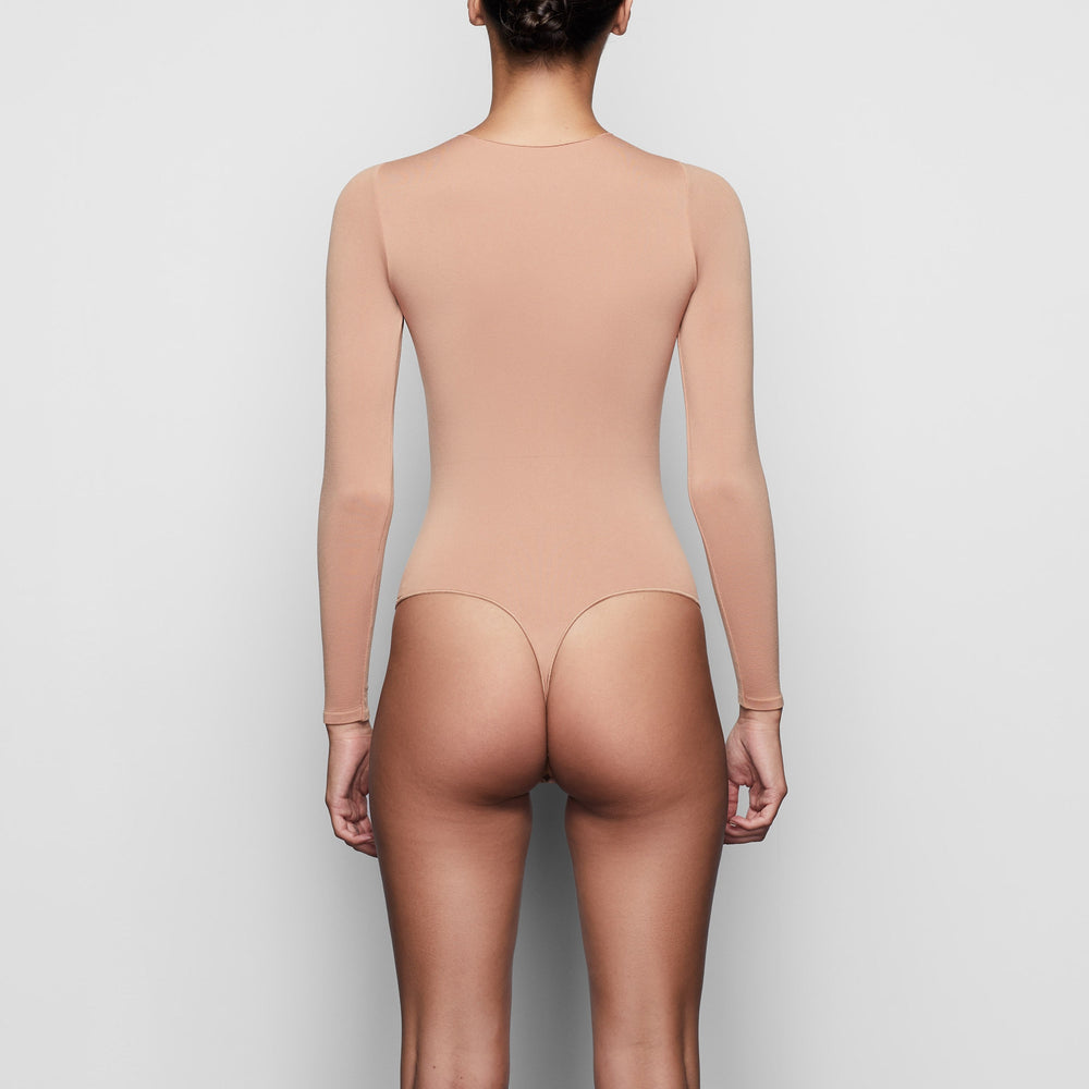 Long Sleeve Bodysuit Skims ESSENTIAL CREW NECK Abricot | 947LIKCMT