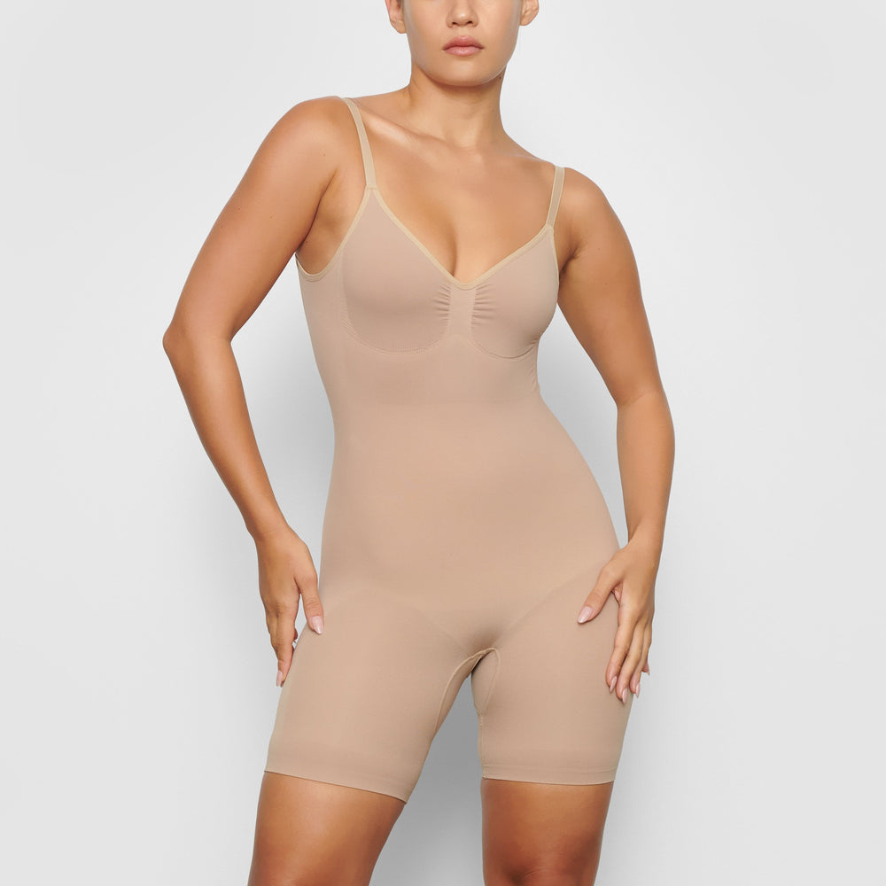 Low Back Bodysuit Skims SEAMLESS SCULPT MID THIGH Beige | 204XDEAZY