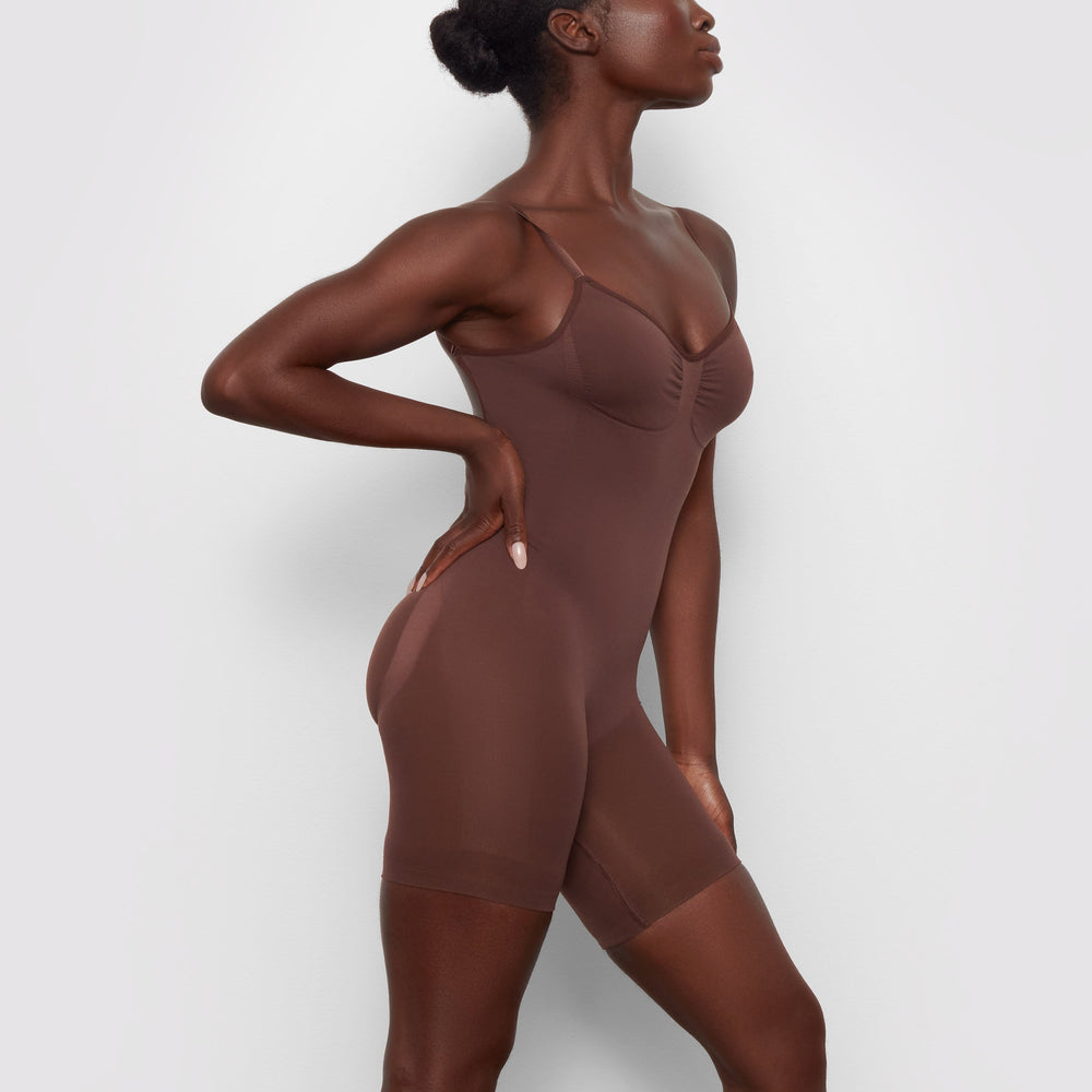 Low Back Bodysuit Skims SEAMLESS SCULPT MID THIGH Chocolat | 305TWZANV