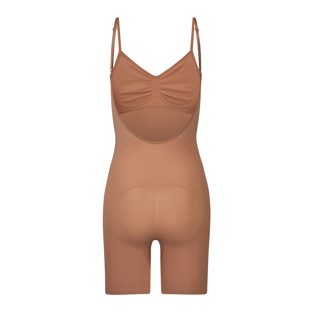 Low Back Bodysuit Skims SEAMLESS SCULPT MID THIGH Abricot | 450WKTDMJ