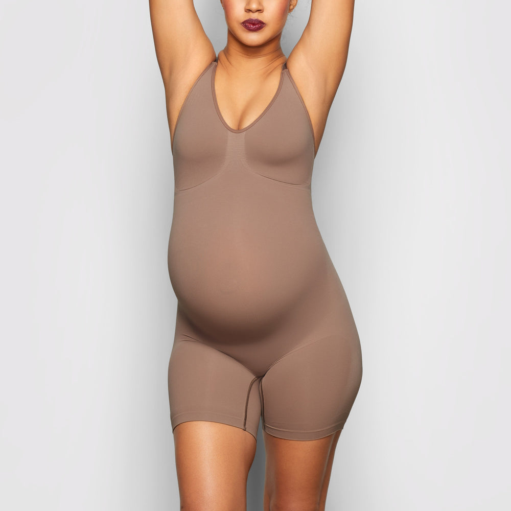 Maternity Shapewear Skims MATERNITY SCULPTING BODYSUIT MID THIGH Abricot | 586OEJTVM