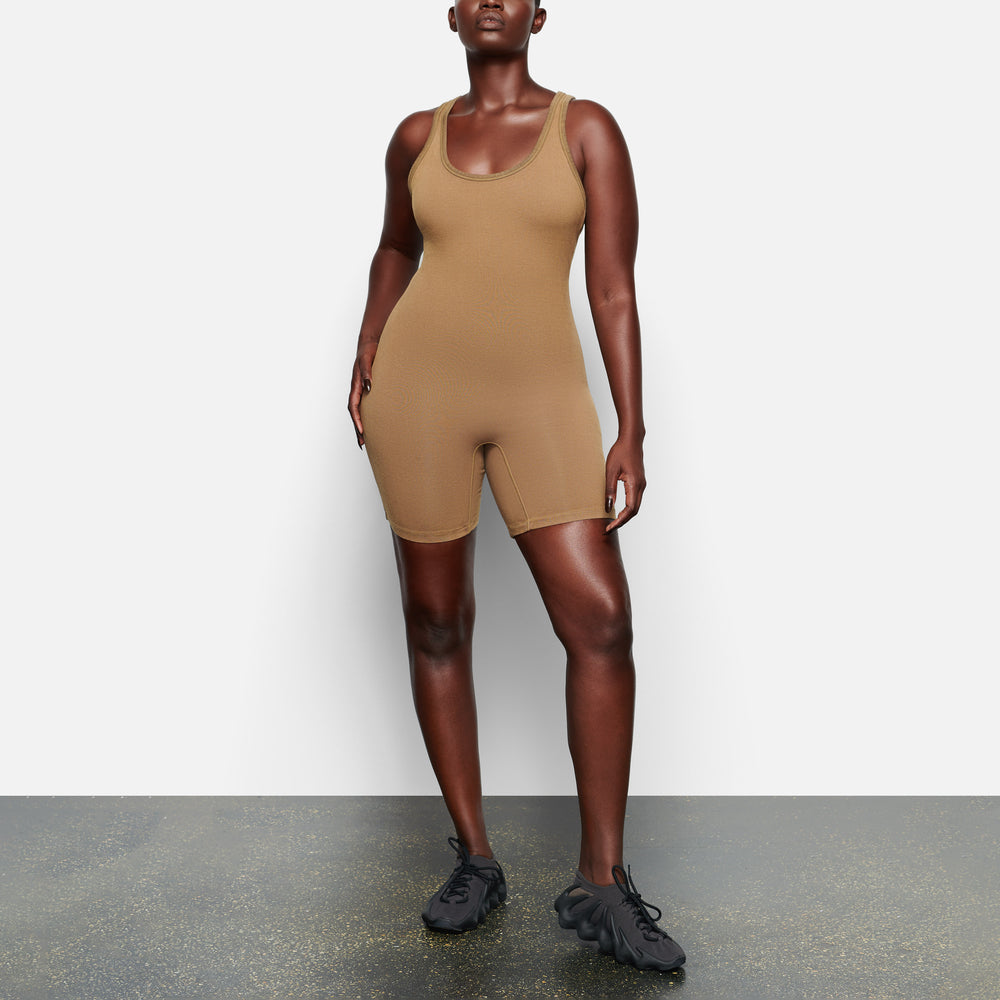 Mid Thigh Bodysuit Skims OUTDOOR Vert | 250FYUIZK