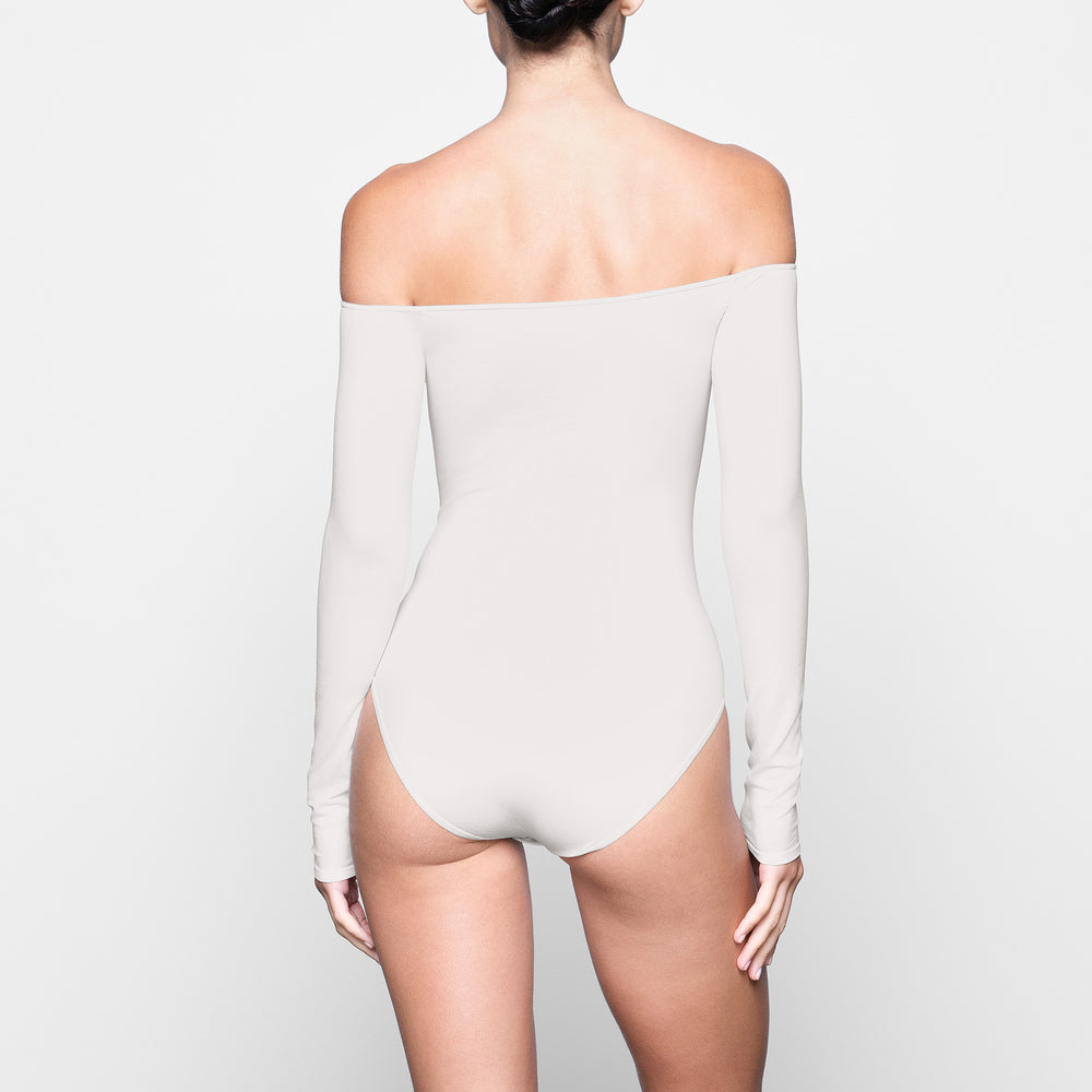 Off The Shoulder Bodysuit Skims LIGHT ESSENTIAL Blanche | 450MSAIWD