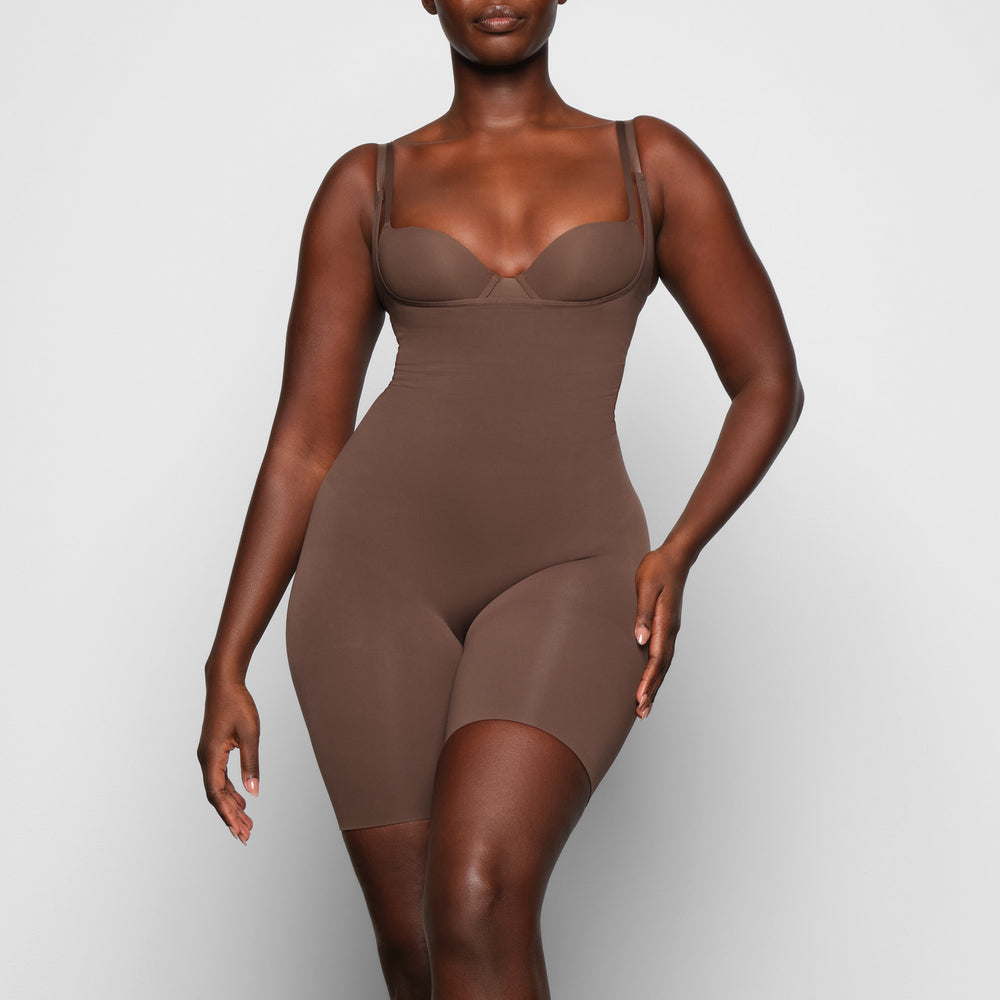 Open Bust Bodysuit Skims BUTT ENHANCING Abricot | 347PNBZEJ