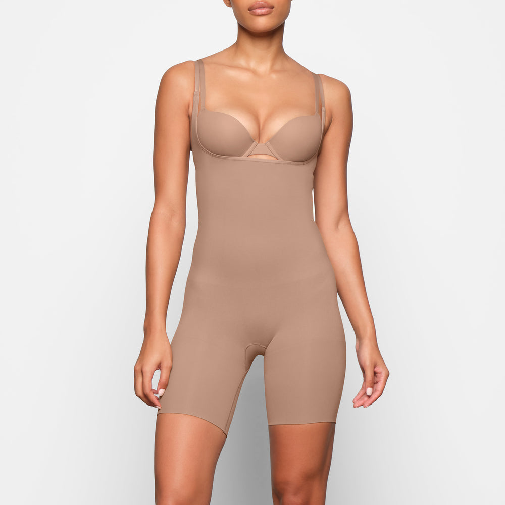 Open Bust Bodysuit Skims BUTT ENHANCING Abricot | 564RTAJUM