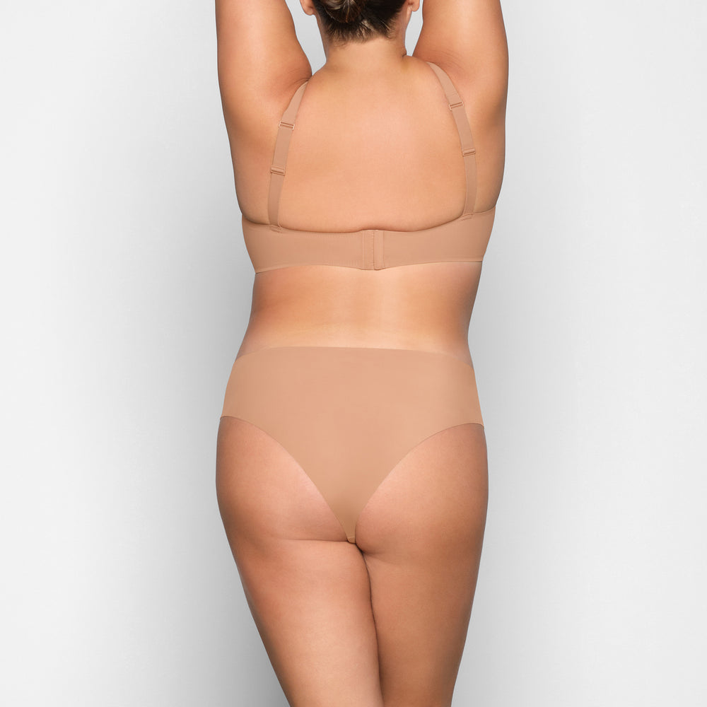 Plunge Bra Skims NAKED Beige | 916ZUBJVY