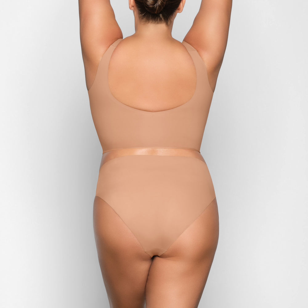 Plunge Bra Skims NAKED TANK Beige | 860BGFDPR