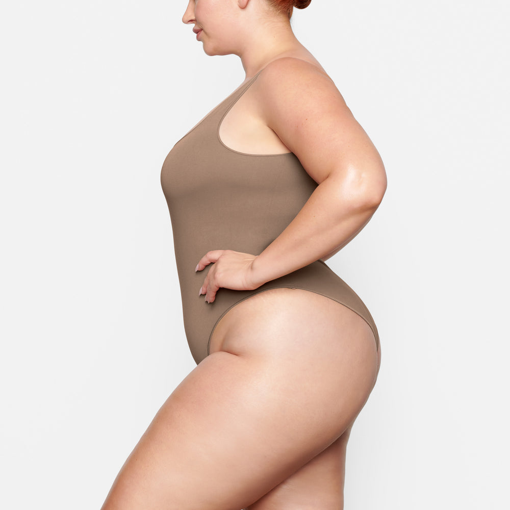 Scoop Neck Bodysuit Skims ESSENTIAL Abricot | 436FVKZCQ