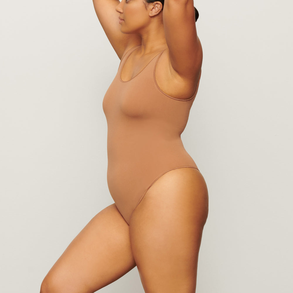 Scoop Neck Bodysuit Skims ESSENTIAL Marron | 716AHLMBV
