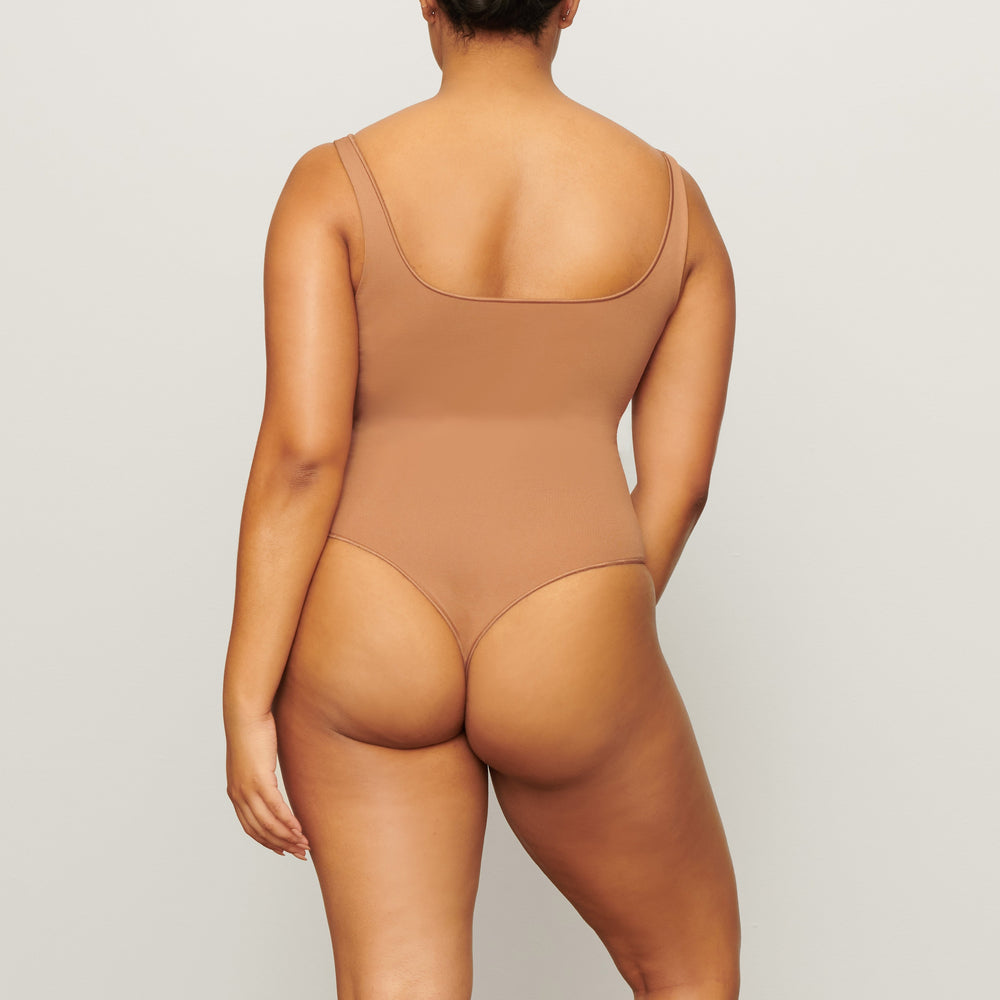 Scoop Neck Bodysuit Skims ESSENTIAL Marron | 716AHLMBV