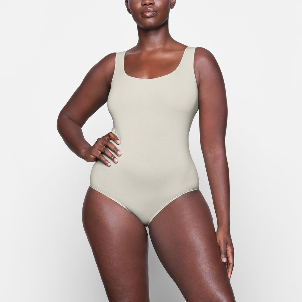 Scoop Neck Bodysuit Skims LIGHT ESSENTIAL Blanche | 562TLBIUW