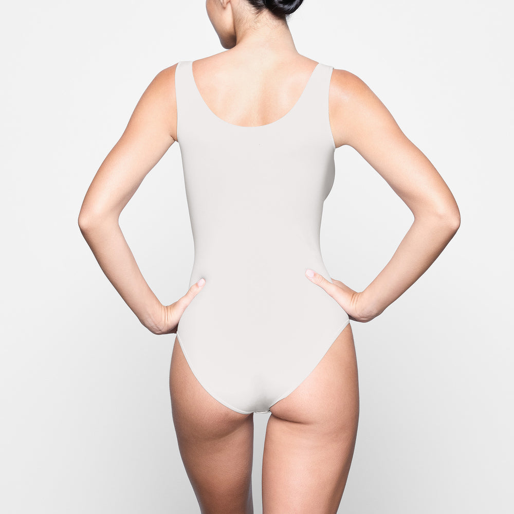 Scoop Neck Bodysuit Skims LIGHT ESSENTIAL Blanche | 853BTMFXJ