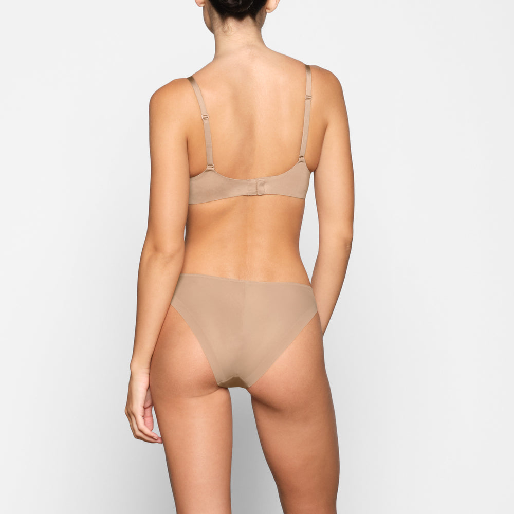 Scoop Neck Bra Skims WEIGHTLESS Beige | 432ZSHTEB