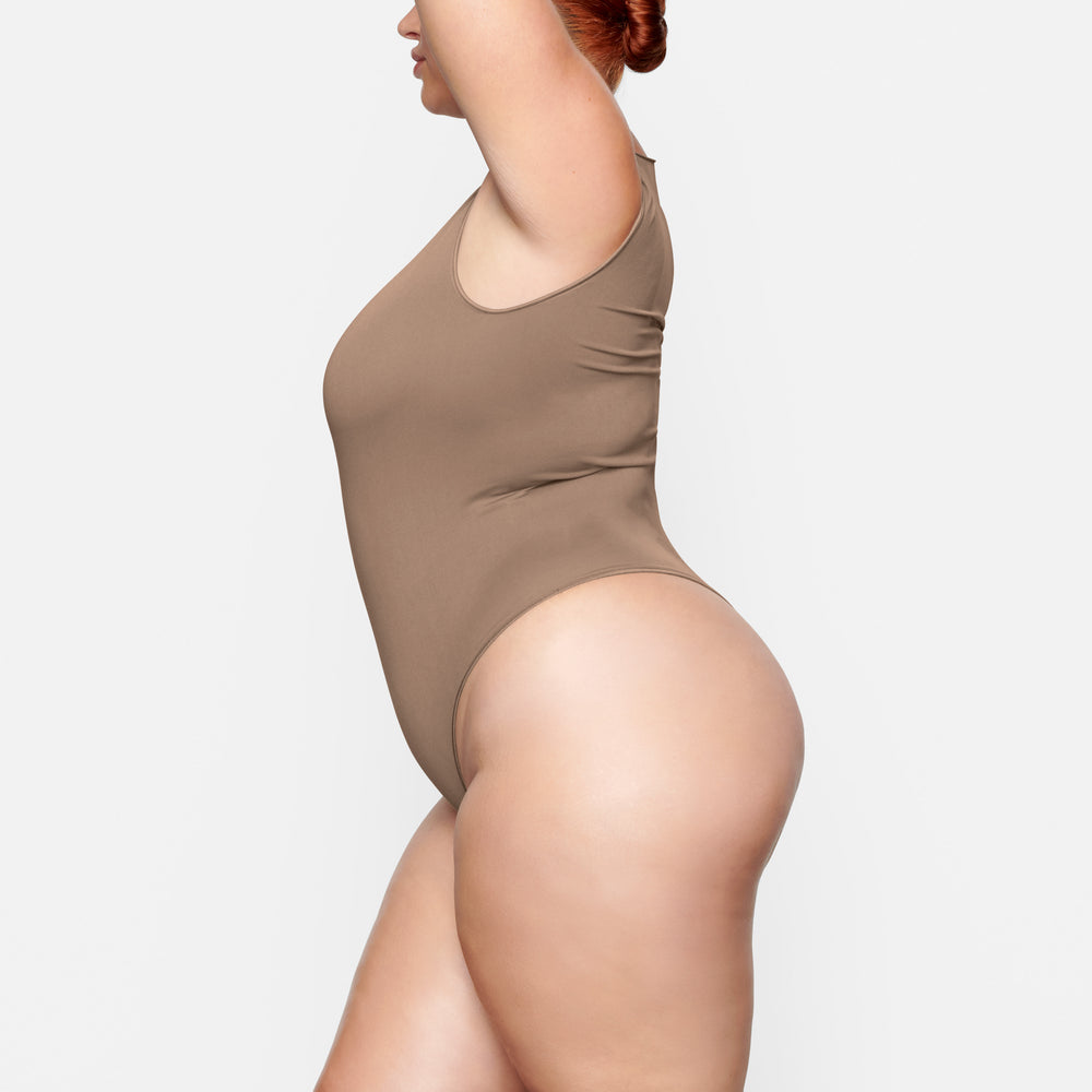 Sleeveless Bodysuit Skims ESSENTIAL CREW NECK Abricot | 405FDSJPQ