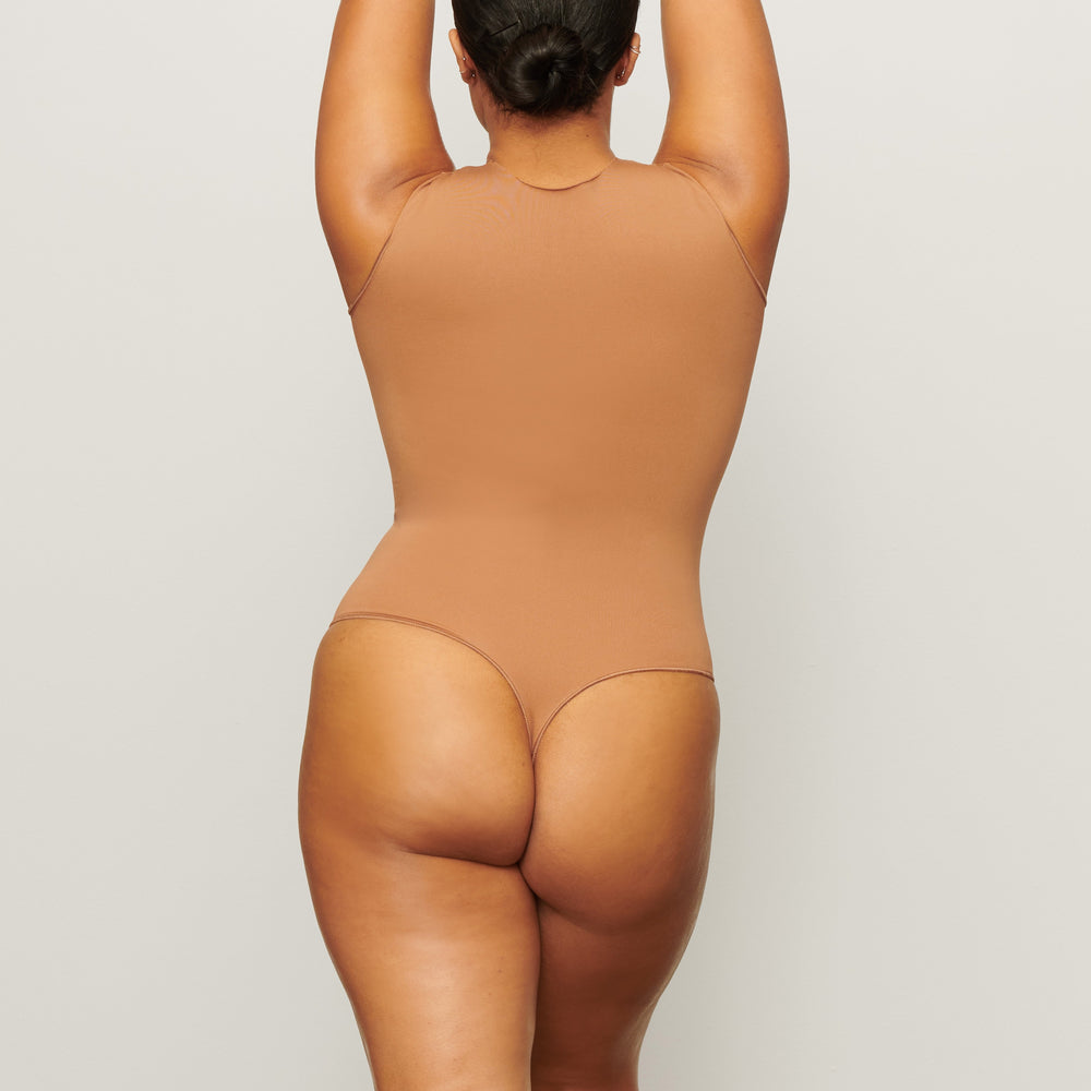 Sleeveless Bodysuit Skims ESSENTIAL CREW NECK Marron | 872OMRJUN