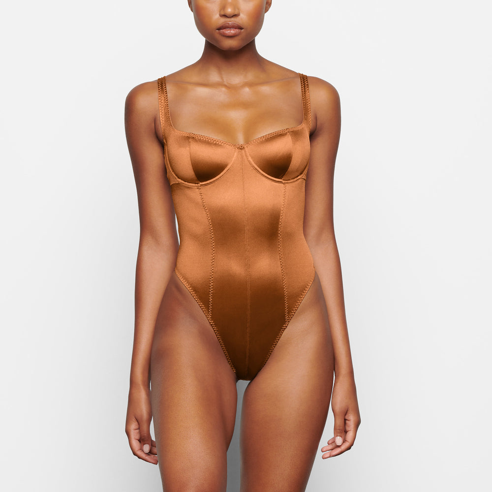Stretch Satin Bodysuit Skims STRETCH SATIN Abricot | 876BXYCDA