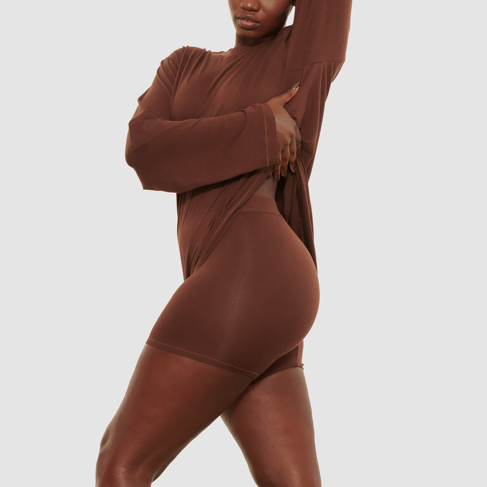 T-shirt Skims BOYFRIEND LONG SLEEVE Chocolat | 317LVEGIA