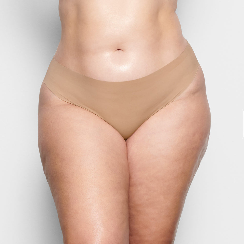 Tanga Skims FREE CUT MID WAIST Beige | 062CJUXSE