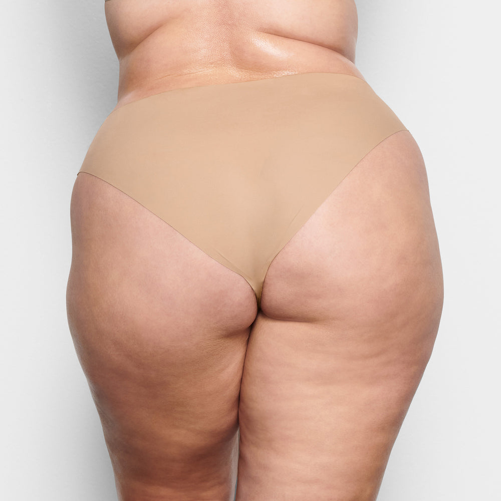Tanga Skims FREE CUT MID WAIST Beige | 062CJUXSE