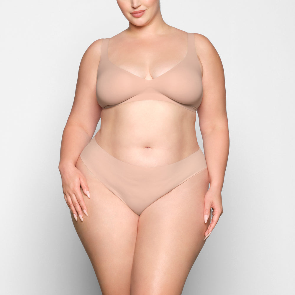 Tanga Skims FREE CUT MID WAIST Beige | 846LAPGSB