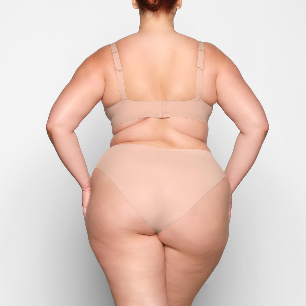 Tanga Skims FREE CUT MID WAIST Beige | 846LAPGSB