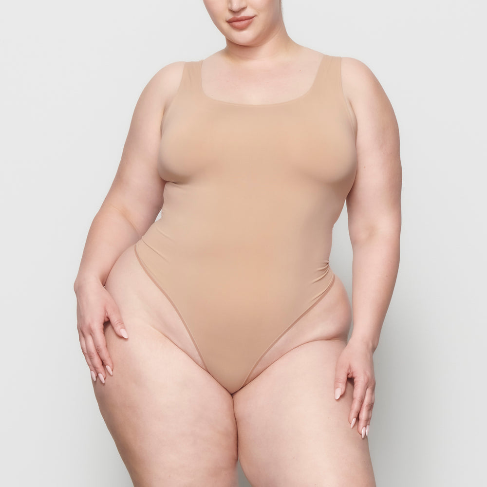 Thong Bodysuit Skims SOFT SMOOTHING Beige | 671QXBTOV