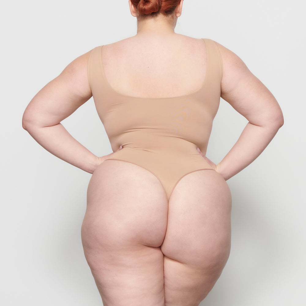 Thong Bodysuit Skims SOFT SMOOTHING Beige | 671QXBTOV