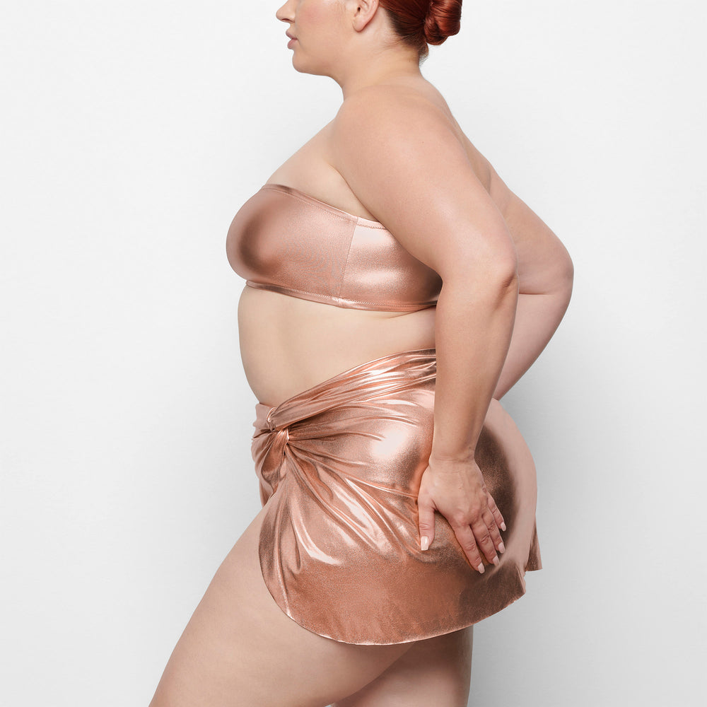 Two Pieces Skims METALLIC SWIM BANDEAU BIKINI TOP Rose Doré | 215GLUYOF